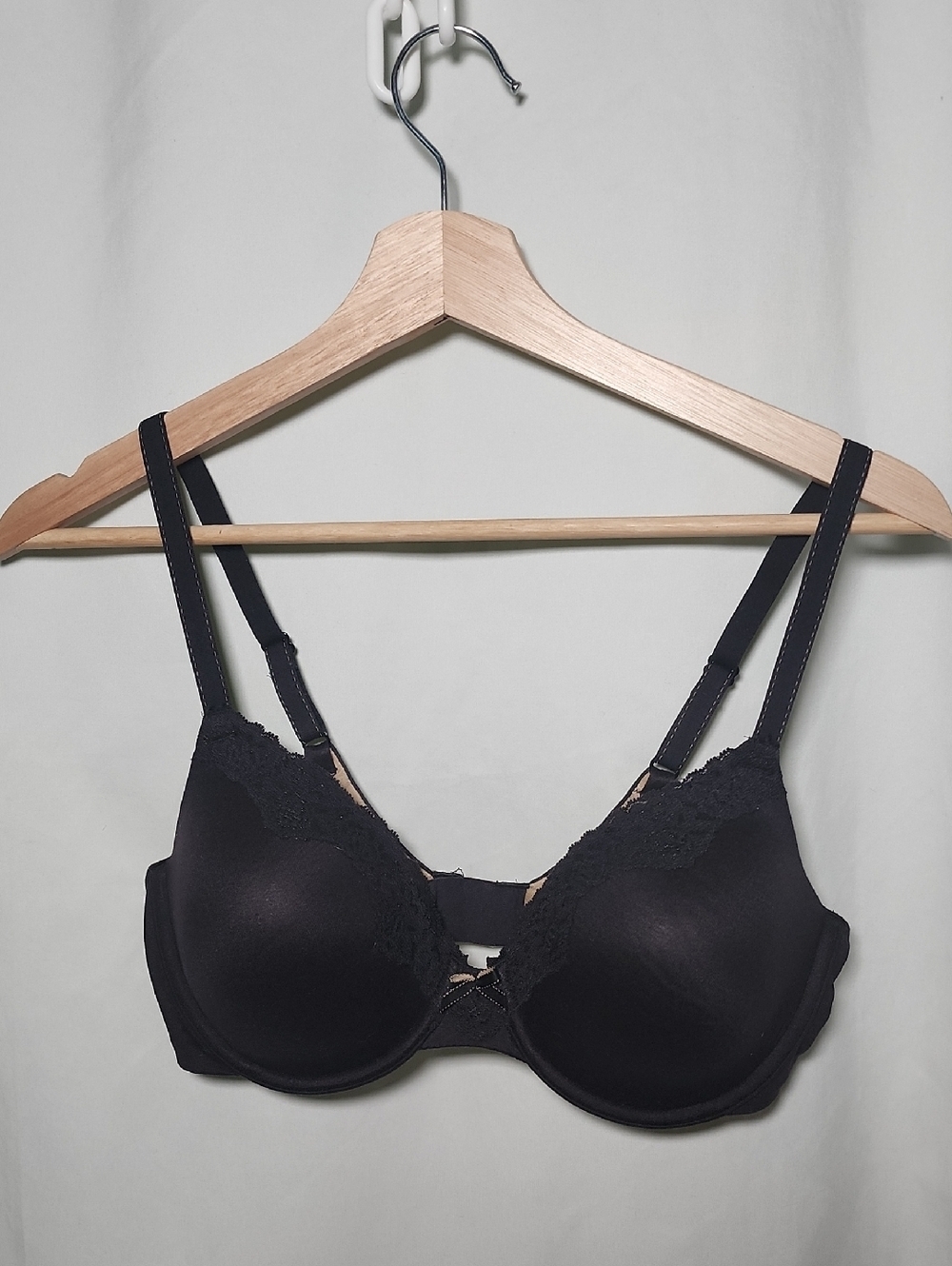 Maidenform Black Lace Accent Underwire Bra